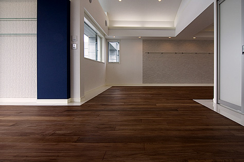 大阪府箕面市 K様邸 ブラックウォールナット 無垢フローリング施工写真