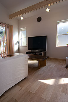 鬼くるみ（ウォールナット） 無垢フローリング　施工写真