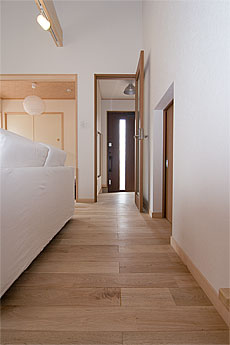 鬼くるみ（ウォールナット） 無垢フローリング　施工写真