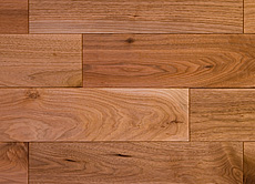 写真：国産 鬼胡桃（くるみ） 無垢フローリング（蜜蝋ワックス塗装後）