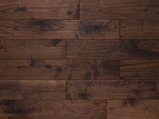 写真：ブラックウォールナット　無垢フローリング　自然OIL WAX塗装・一枚物・節あり