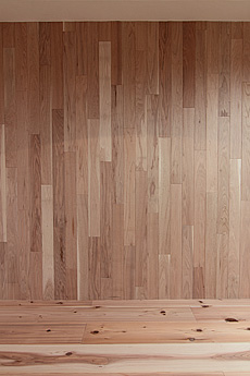 国産　鬼胡桃（くるみ）　無垢フローリング　施工写真