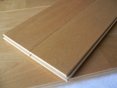 写真：バーチ（カバ） 床暖房対応 無垢フローリング