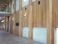 準不燃天然木　施工例(3) ＝ K病院