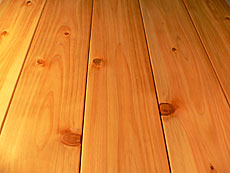 写真：桧（ひのき）圧板フローリング