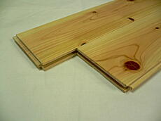 写真：土佐桧（ひのき）　床暖房対応　無垢フローリング（節あり）